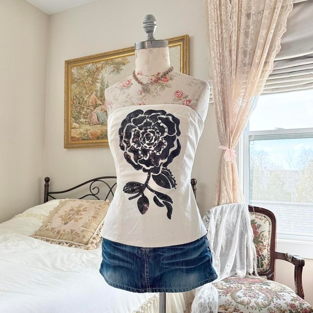 Y2K white sequin rose tube‎ top white house black market size 8